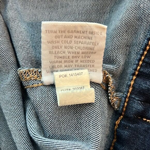 TORRID Women’s Denim Jean Jacket Coat Trucker Style Stretch - Picture 9 of 10